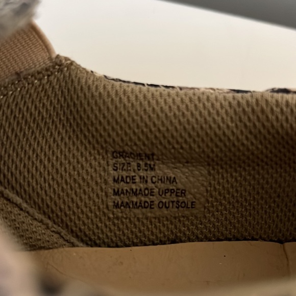 Shoes - Picture 6 of 6